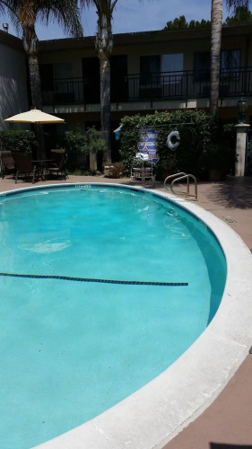 Tarzana Inn