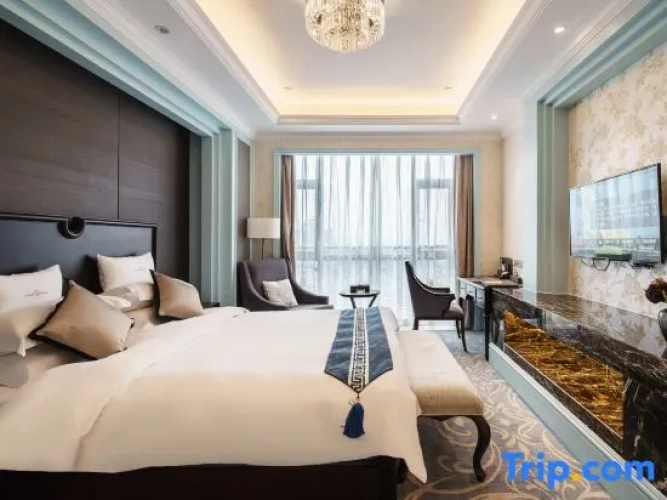 Deluxe Double Suite