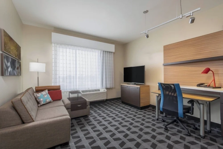 1 Bedroom Suite