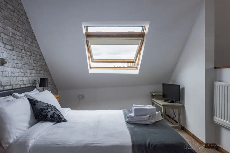 1 Bed- The Duplex by Pureserviced