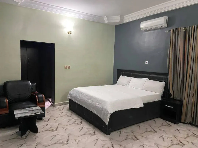 Luna Apartment