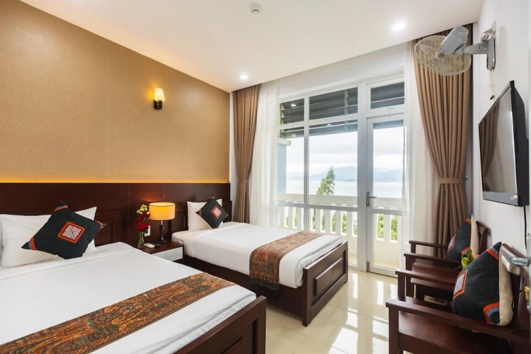 Deluxe Twin room with balcony and with ocean view