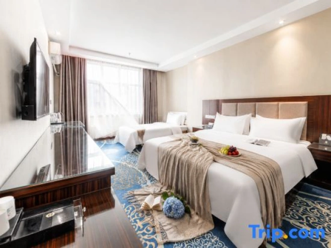 Standard Triple Family room