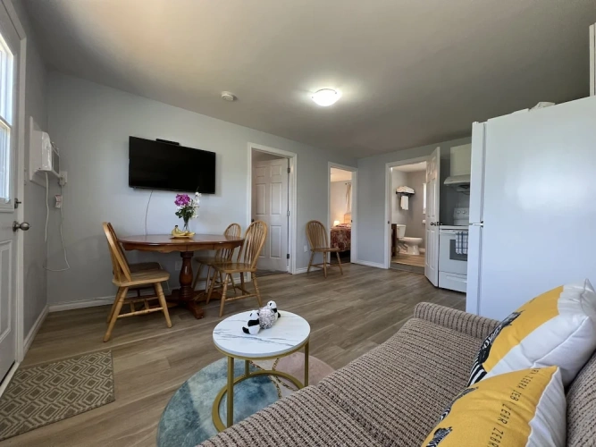 2 Bedrooms Standard Basement room