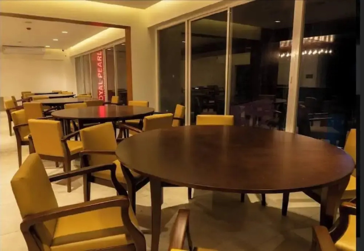 Royal Pearl Suites