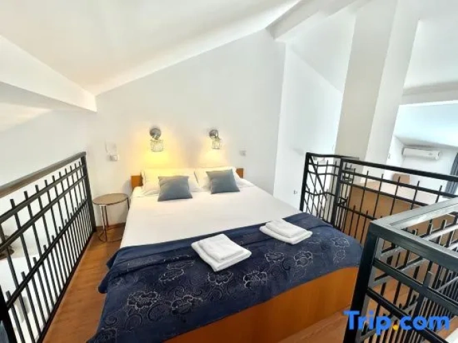 1 Bedroom Standard Duplex room