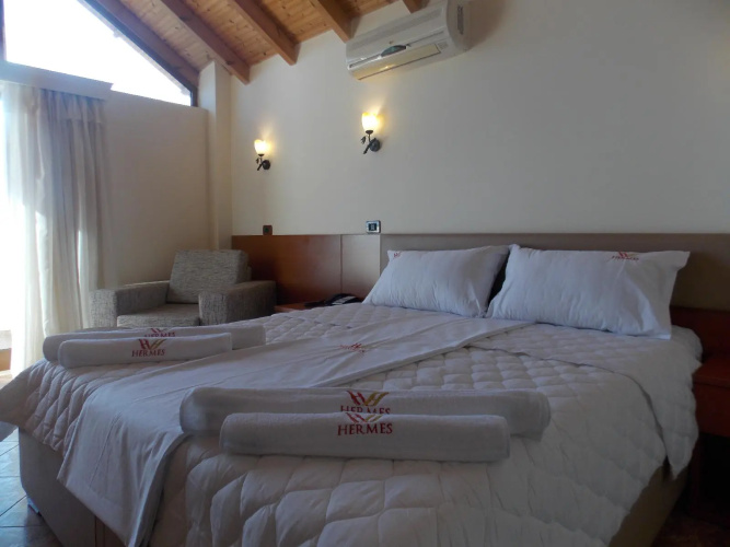 Paradise Hotel