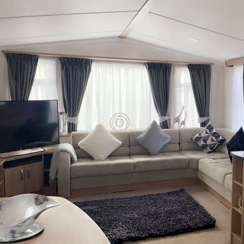 Remarkable 3-bed Caravan, Direct Beach Access