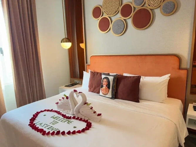 Deluxe room with balcony and with river view