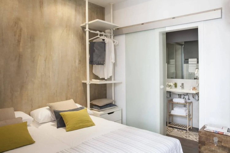 Ainb Born-damas Apartments