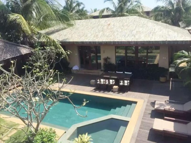 2 Bedrooms Villa