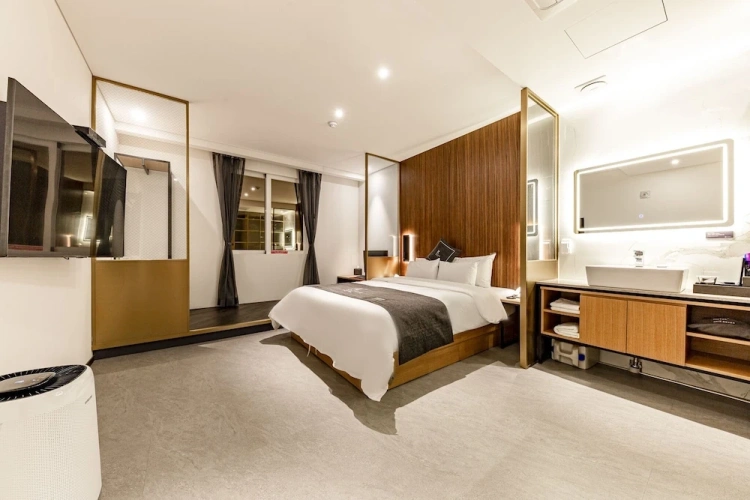 Guest rooms