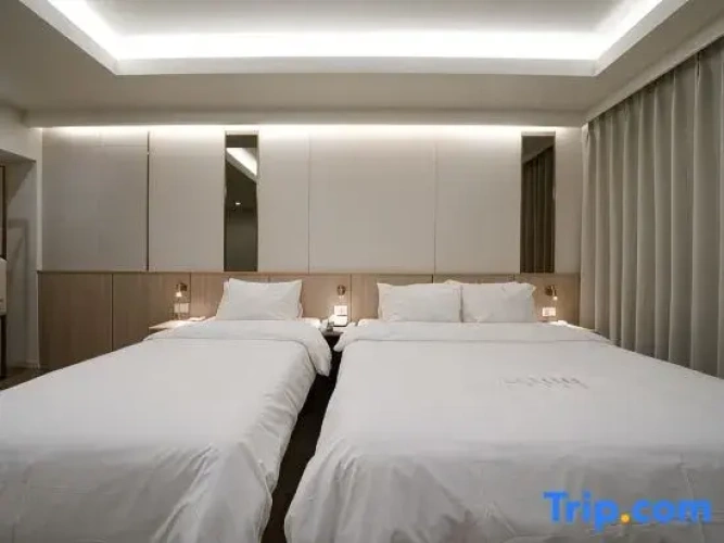 Premium Twin room