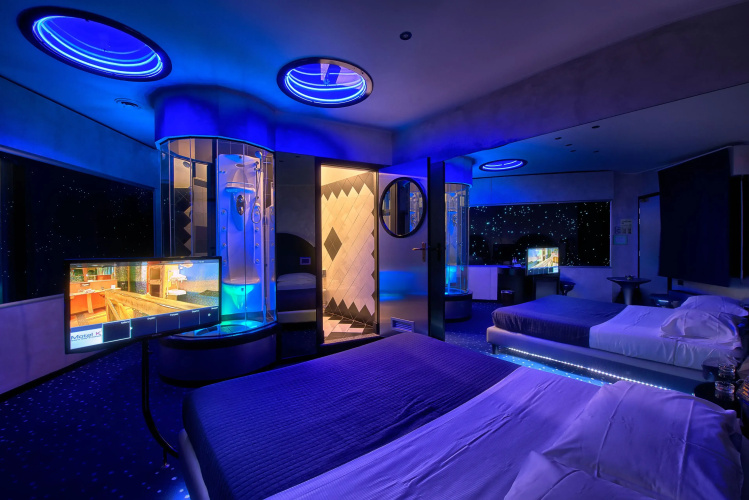 Motel K Suite A Tema & Wellness