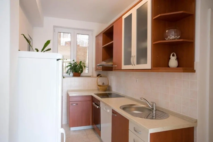 2 Bedrooms Comfort Apartment with balcony and with sea view