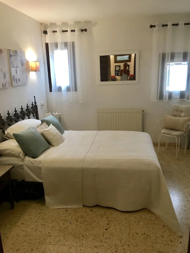 Beautiful 2 Bedroom Apartment