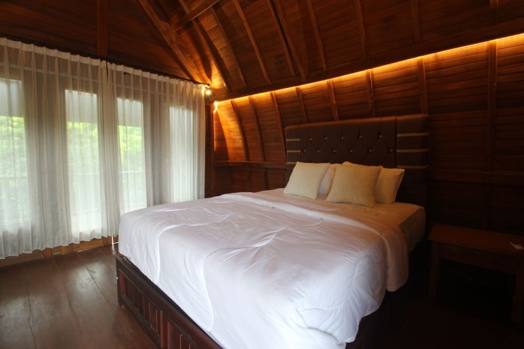 2 Bedrooms Villa