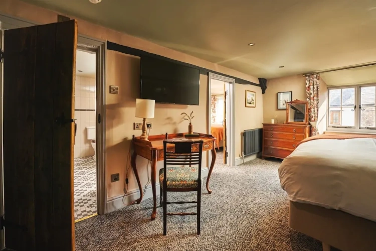 Standard Quadruple Family room