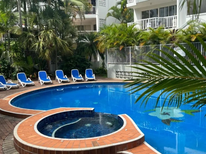 2 Bedrooms Apartment