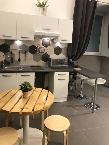 1 Bedroom Apartment