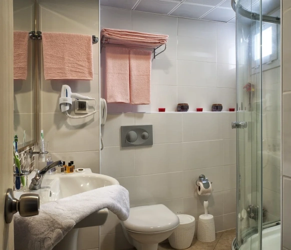1 Bedroom Deluxe Triple room beachfront