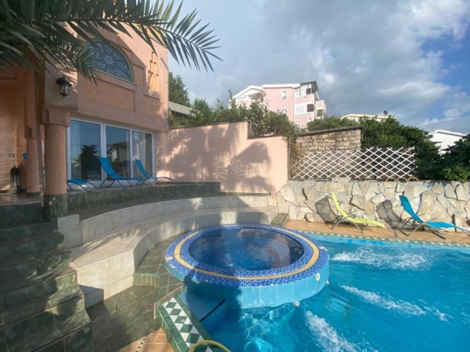 Superior Villa