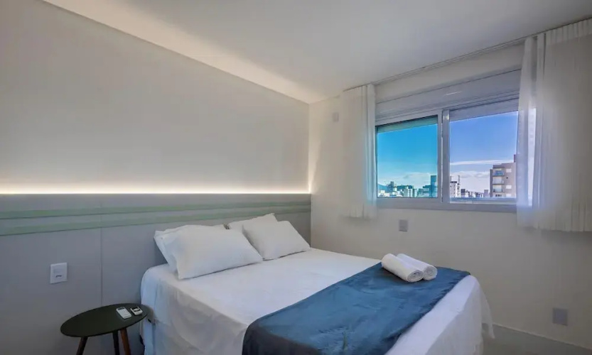 Seafront Condominium With Pool - SHC