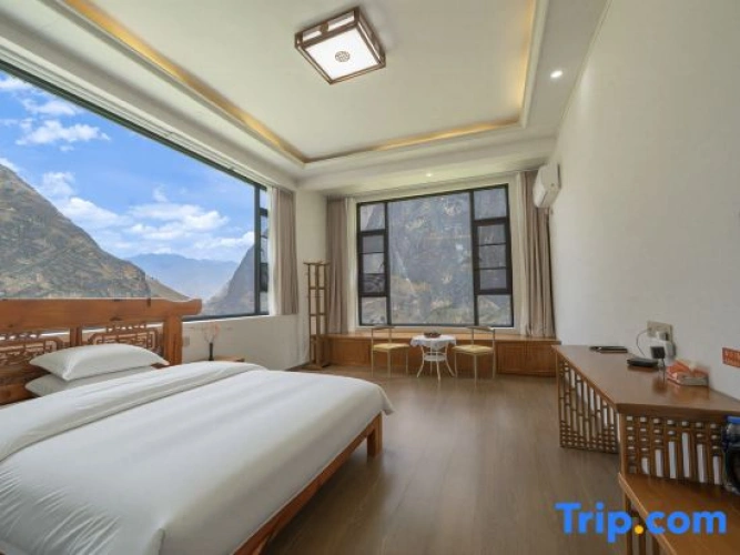 Standard Double room with mountain view