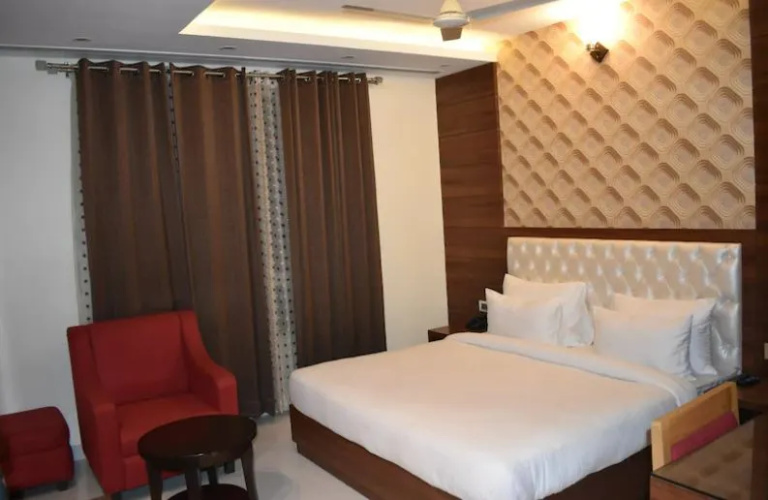 Hotel Amar Heights