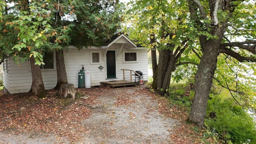 2 Bedrooms Standard Cottage with lake view