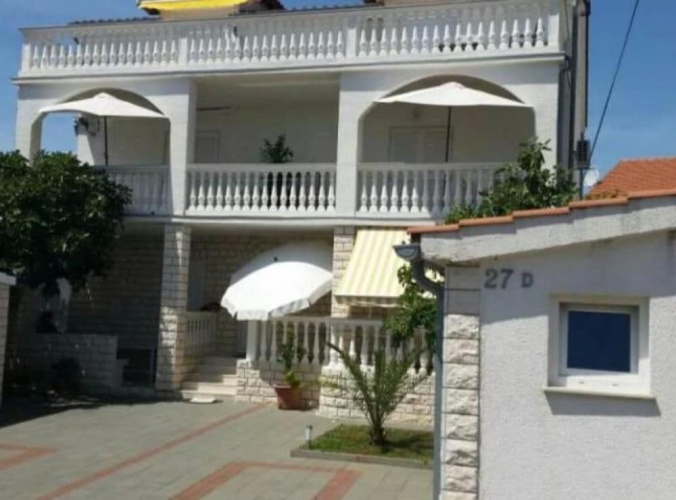 1 Bedroom Apartment with balcony
