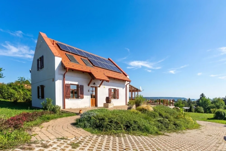 Standard Cottage