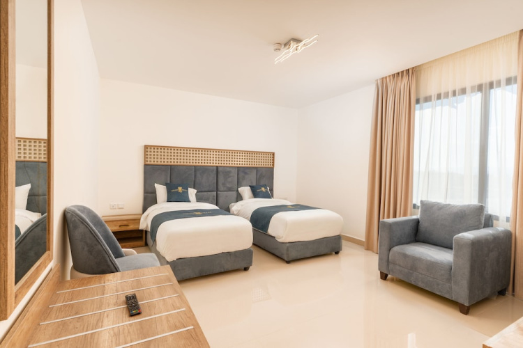 Golden Pillar Hotel