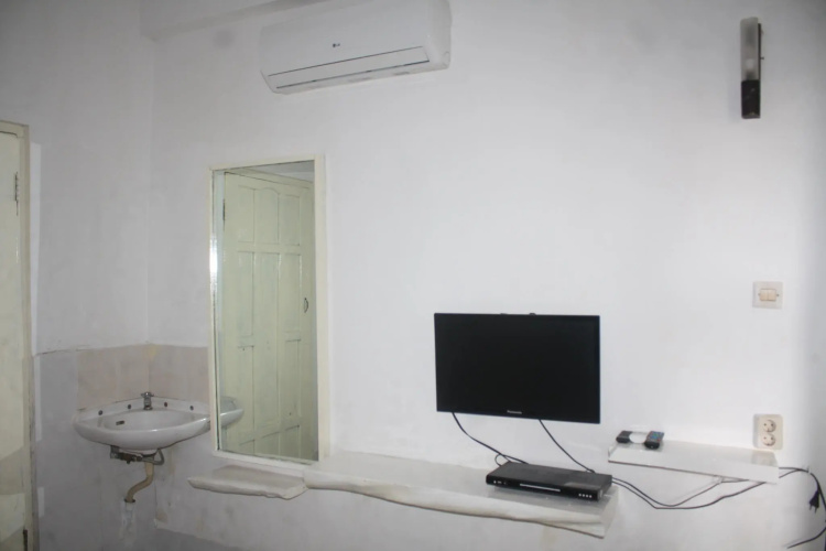 Gusti Homestay Bali