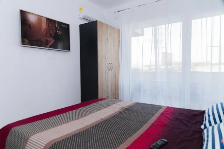 Apartament West