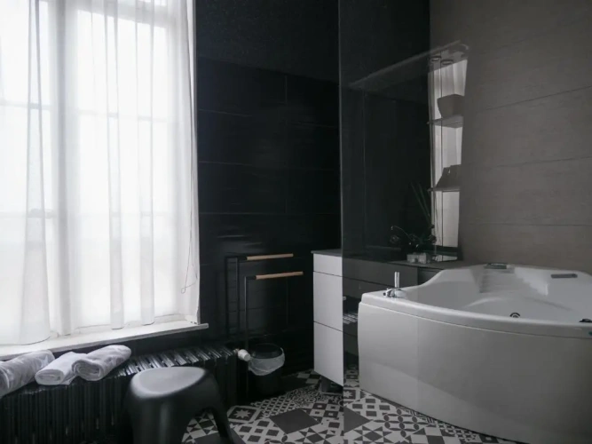 2 Bedrooms Double Suite