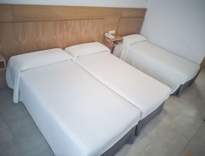Standard Triple room
