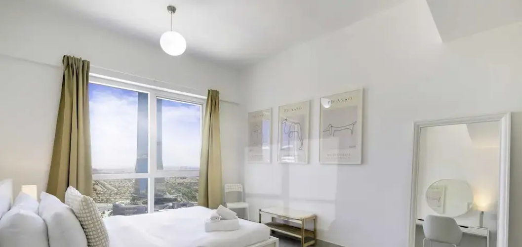 LUX The Icon Tower JLT Suite