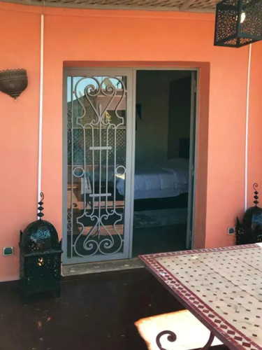 Safran flat with 2 large terraces Central Location