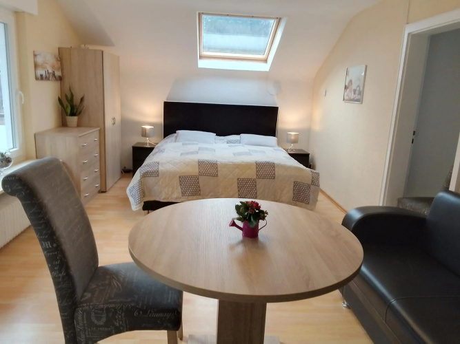 Ferienwohnung in ruhiger Waldrandlage