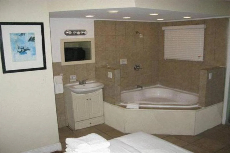 Up Midtown Hotel