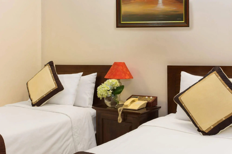 A25 Hotel - 12 Pho Hue