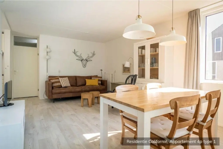 2 Bedrooms Apartment