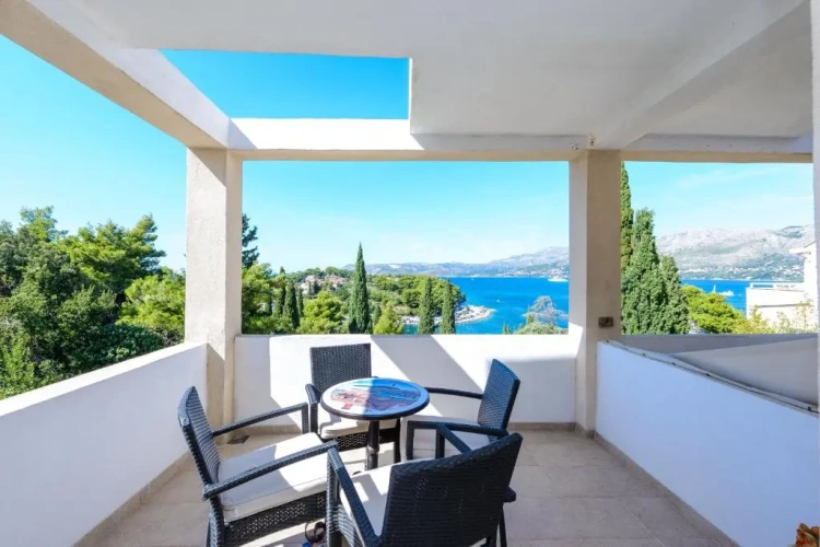 1 Bedroom Superior Apartment with balcony and with sea view