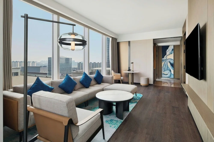 Deluxe Double Suite