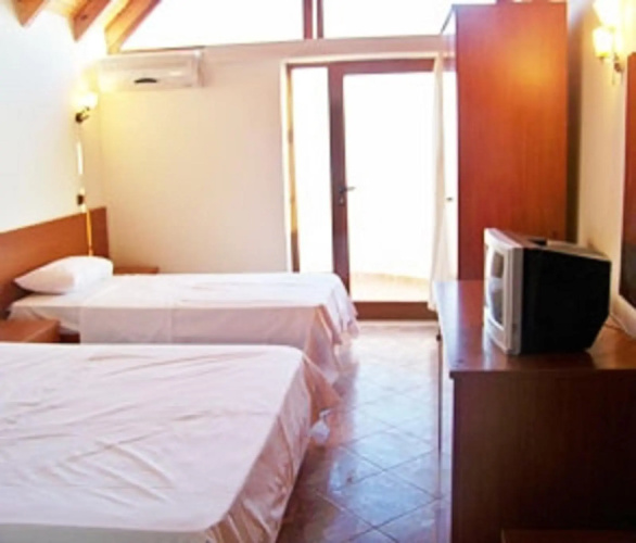 Paradise Hotel