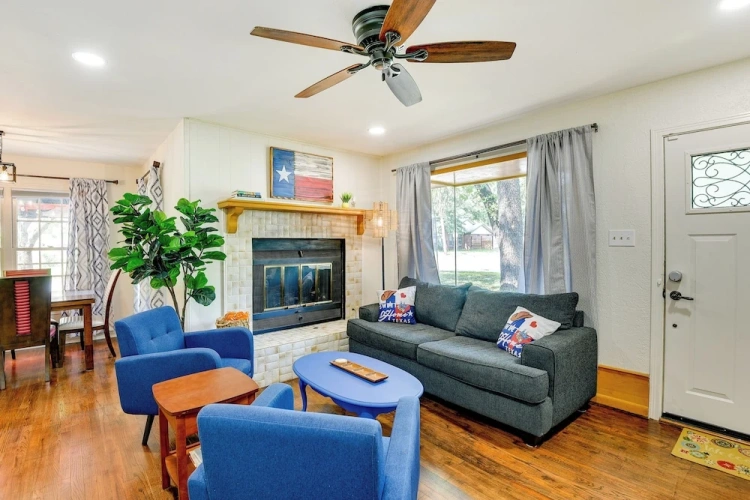 2 Bedrooms Cottage
