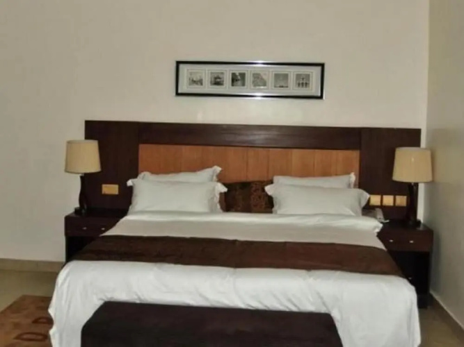 De Brass Suites Hotel