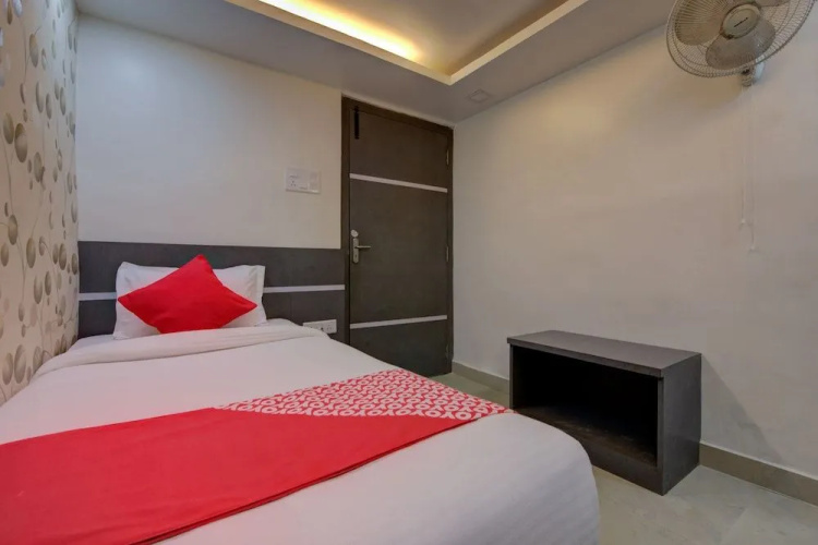 Oyo 17188 A K Residency