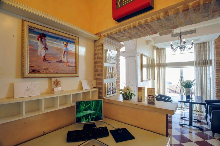 Hotel Azimut